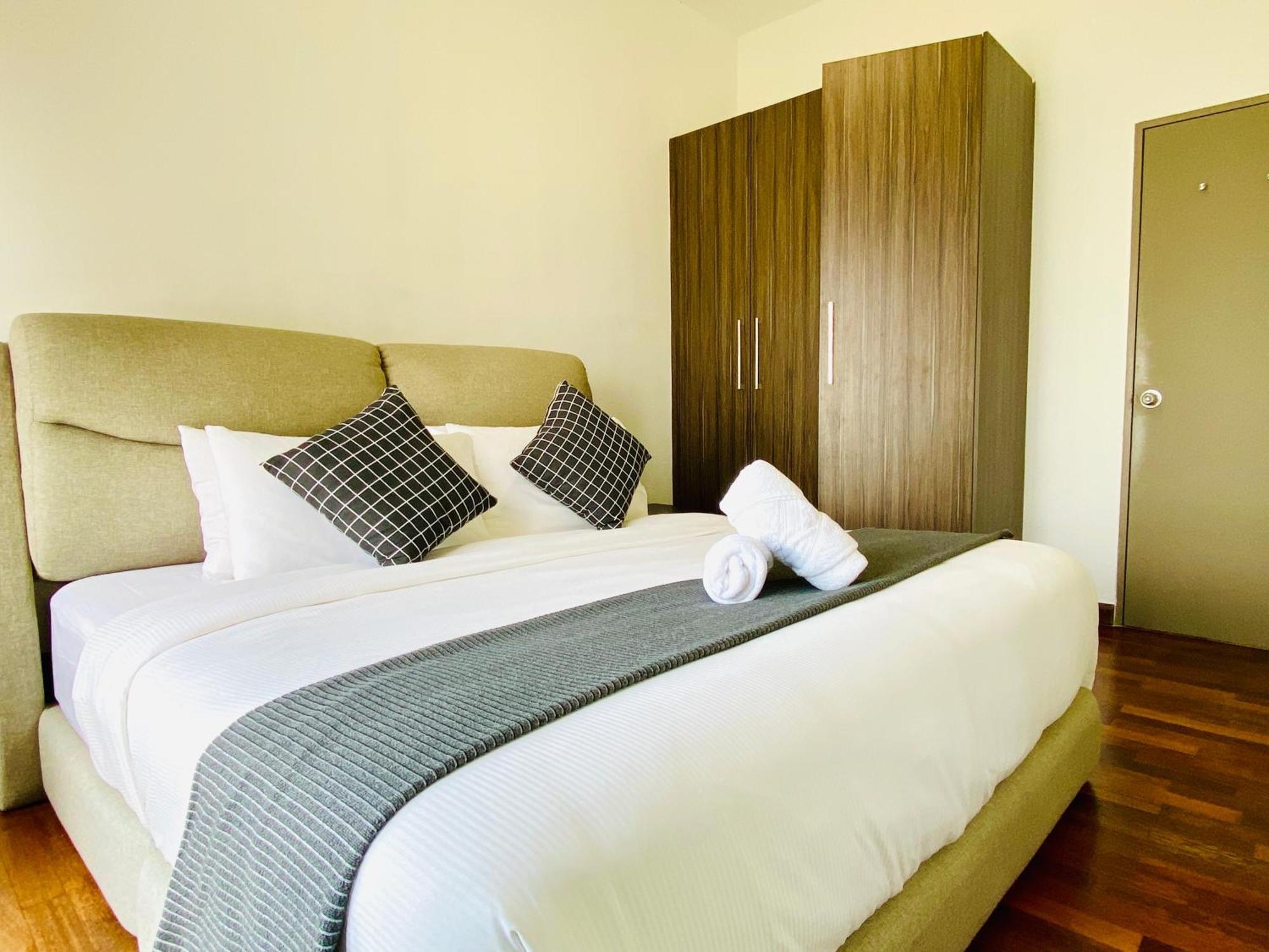 Silverscape * Malacca