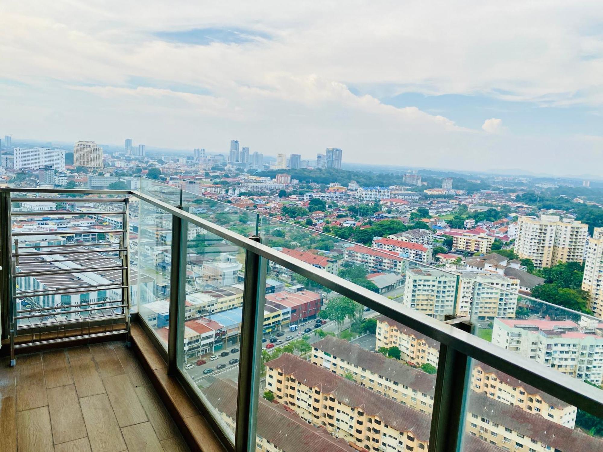 Silverscape Apartment