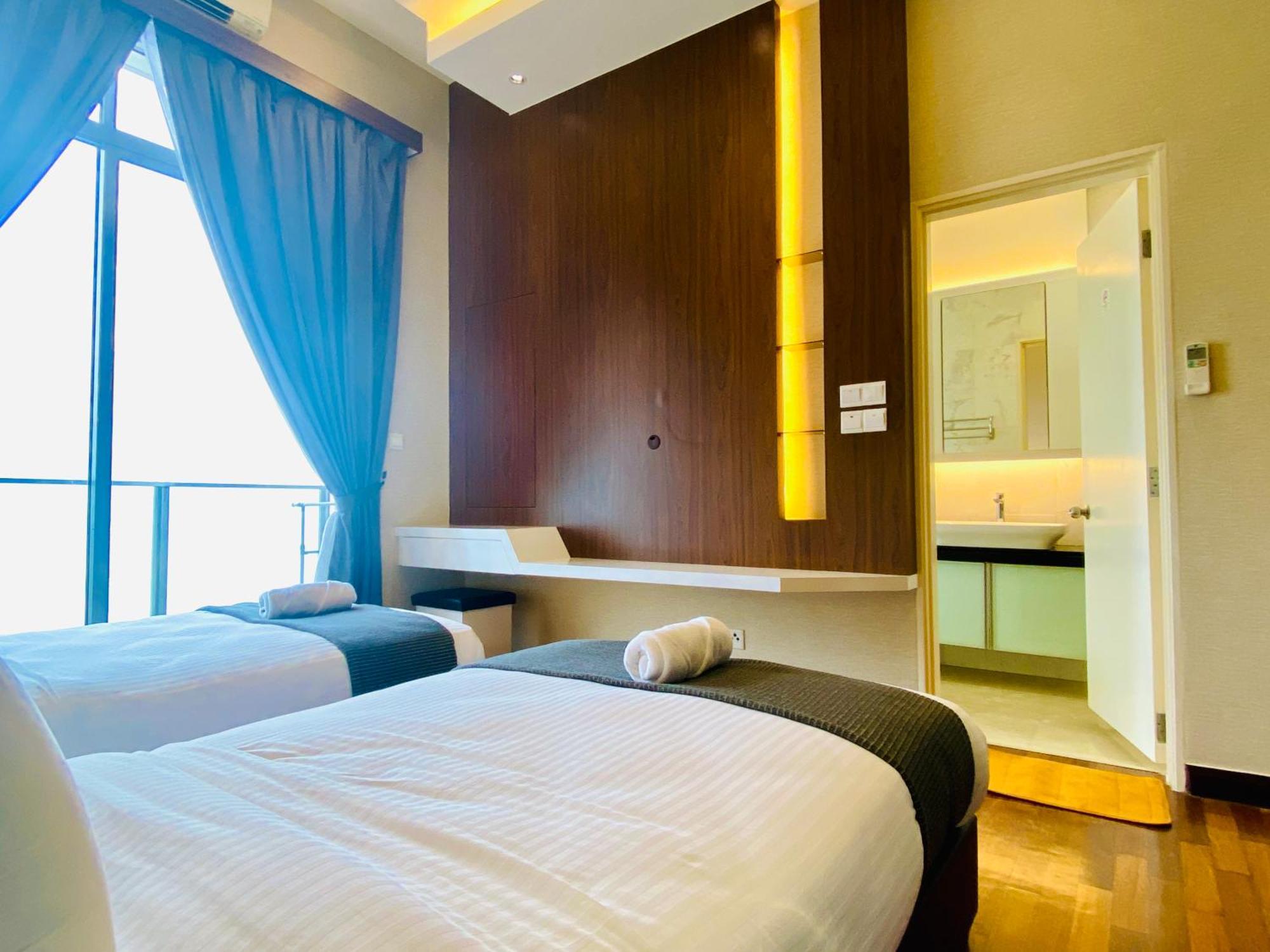 Silverscape Apartment