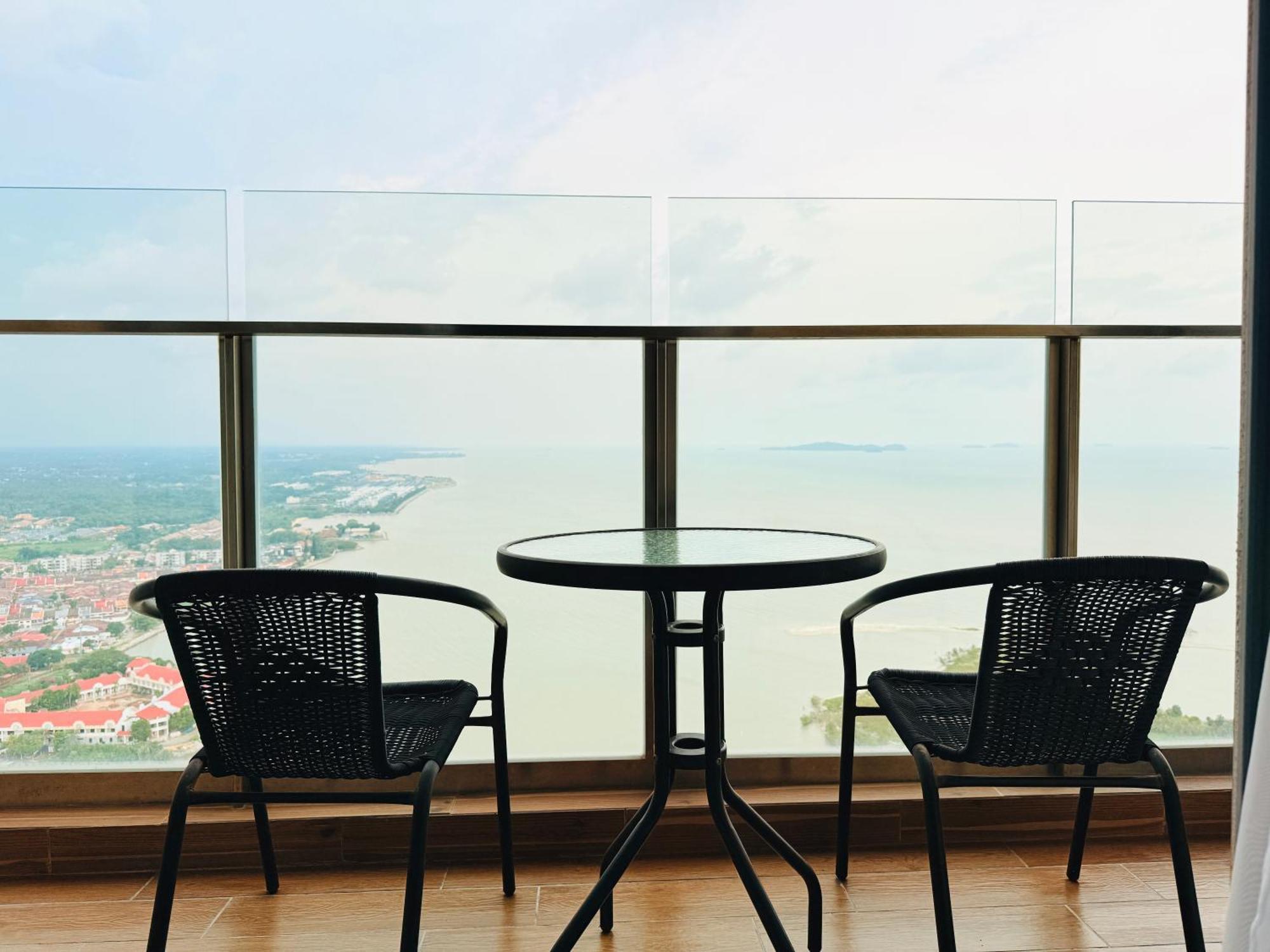 Silverscape * Malacca